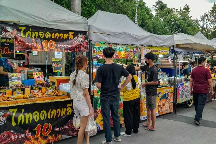 Chiang Rai Holiday Guide: Markets, Food, Adventure & Relaxation in Northern Thailand.